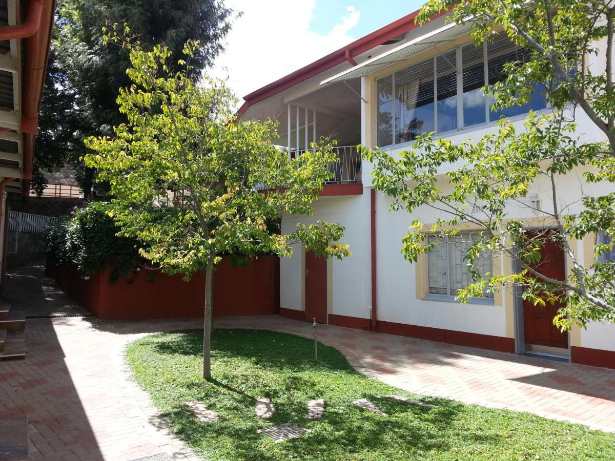 Hotel Pension Casa Africana Windhoek Ngoại thất bức ảnh